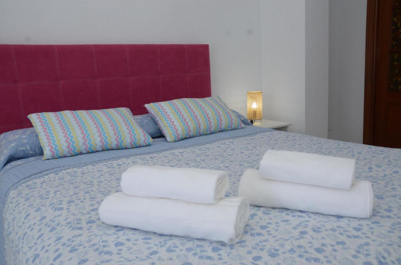 Habitacion Grande Con Terraza Privada, Malaga Centro Buitenkant foto