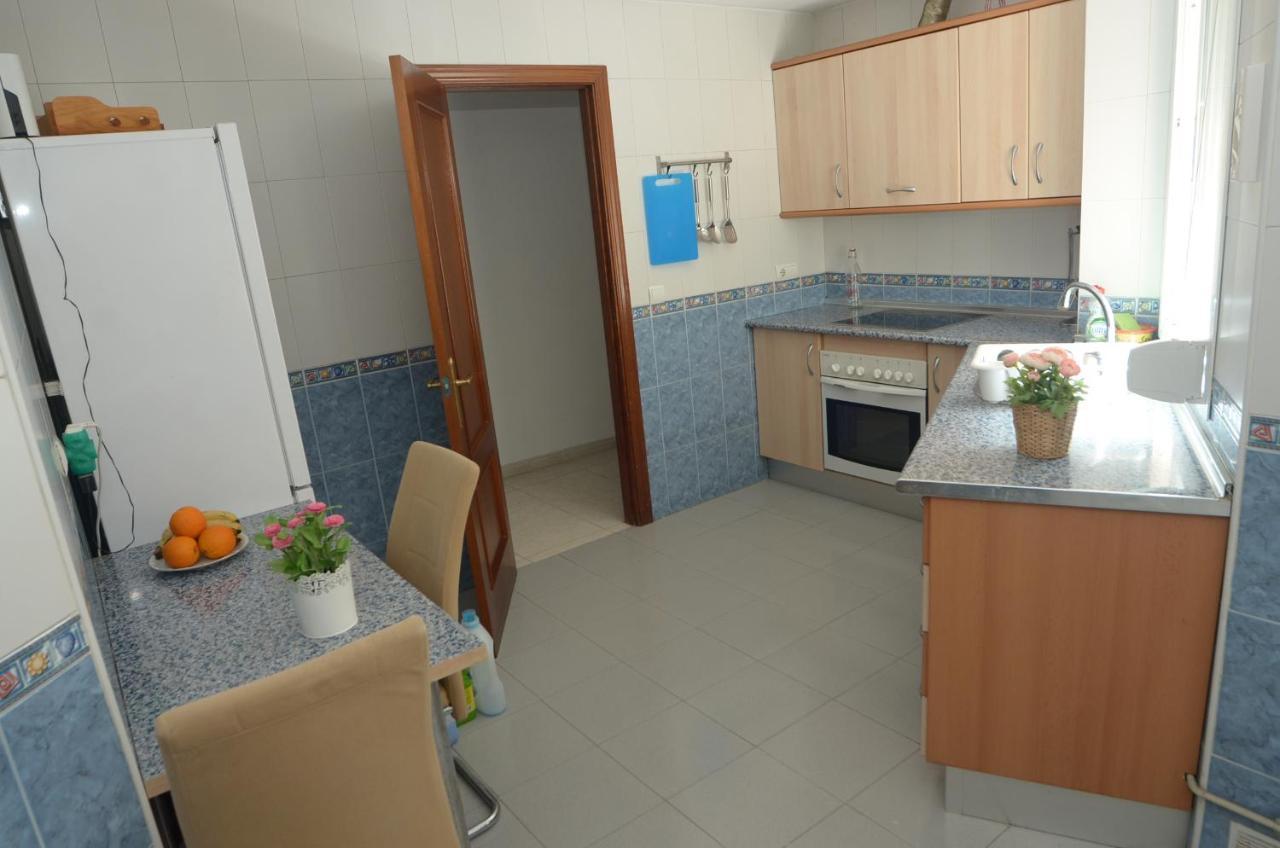Habitacion Grande Con Terraza Privada, Malaga Centro Buitenkant foto