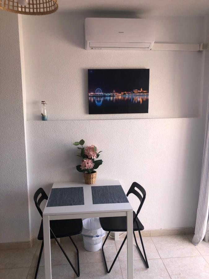 Habitacion Grande Con Terraza Privada, Malaga Centro Buitenkant foto